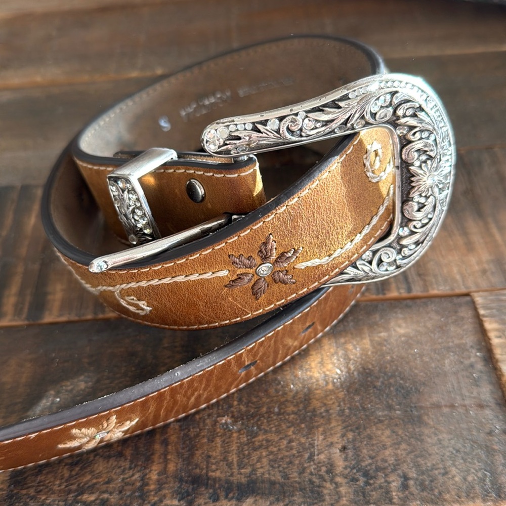 Nocona Belt Co western rhinestone leather belt, small